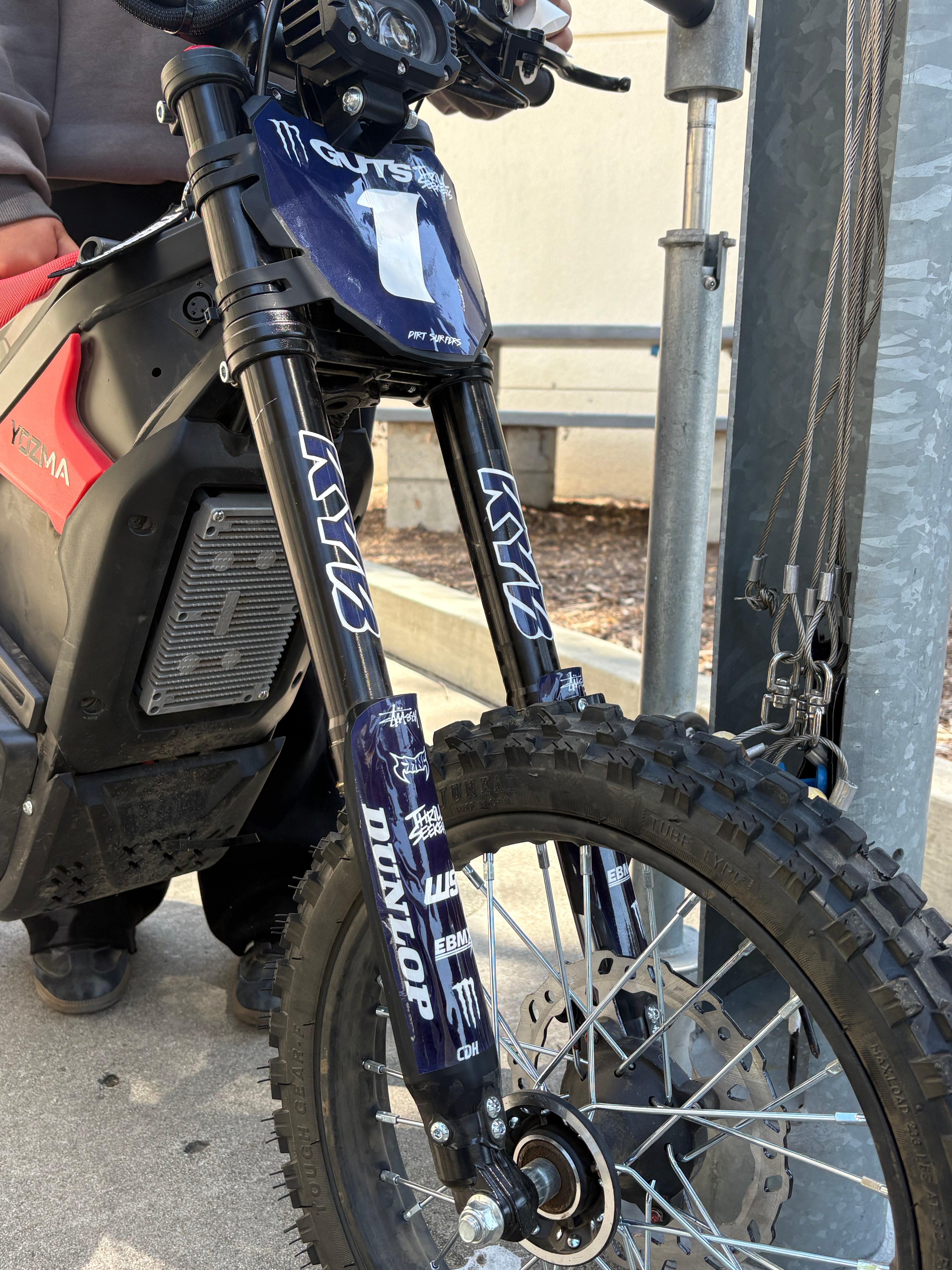 Yozma in10 fork guard decal