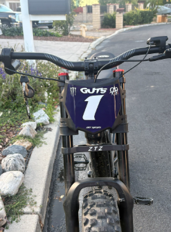 Motocutz Decal